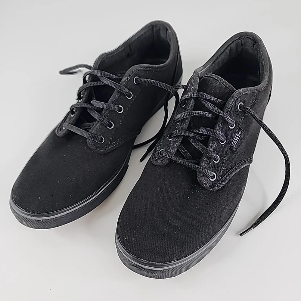 Vans Atwood Deluxe Sneakers Women's 10 Black On Black Low‎ Top Lace Up Skater